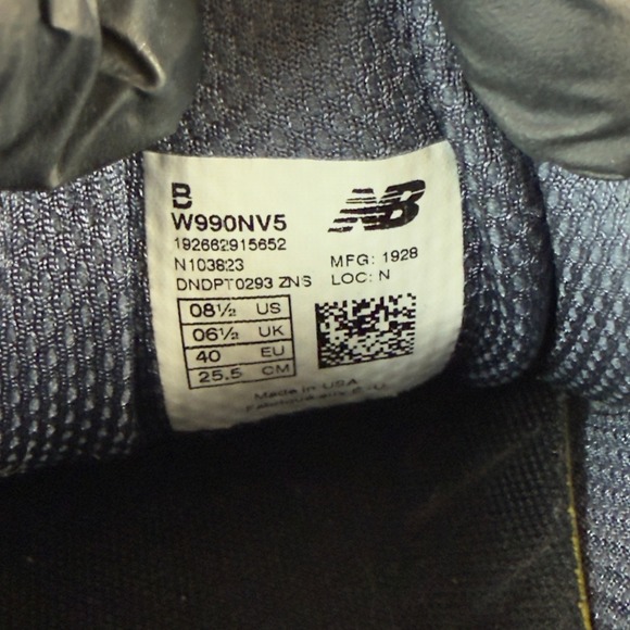 New Balance 990v5 Womens 8.5 8 1/2 B Sneaker Blue USA Made Mesh Suede Dad Shoes - Picture 14 of 16